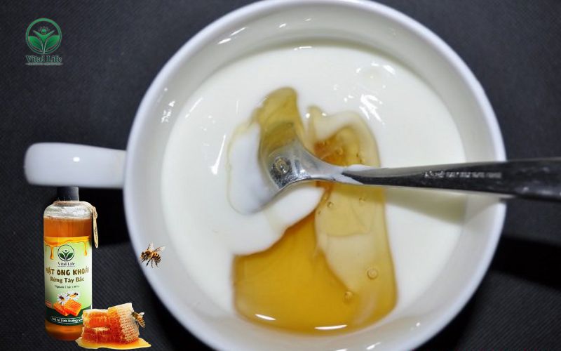 Công thức mặt nạ mật ong khoái và sữa chua không đường